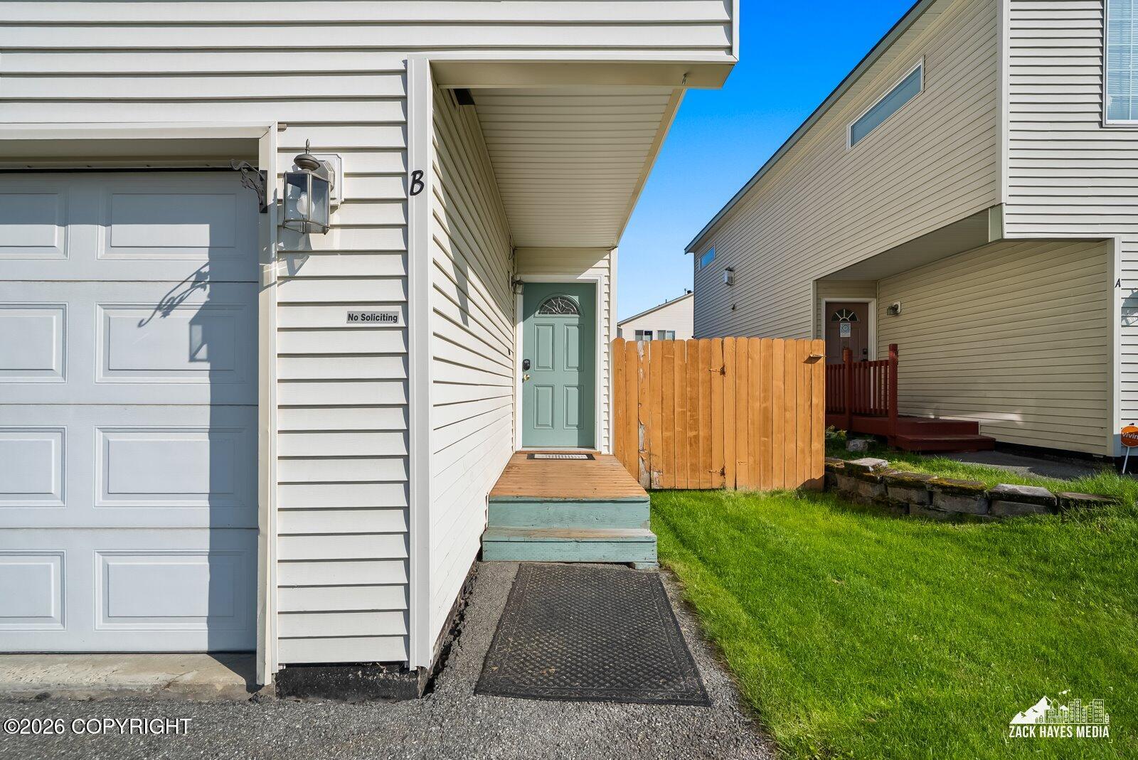 233 Whisper Knoll Circle #b Property Photo 3
