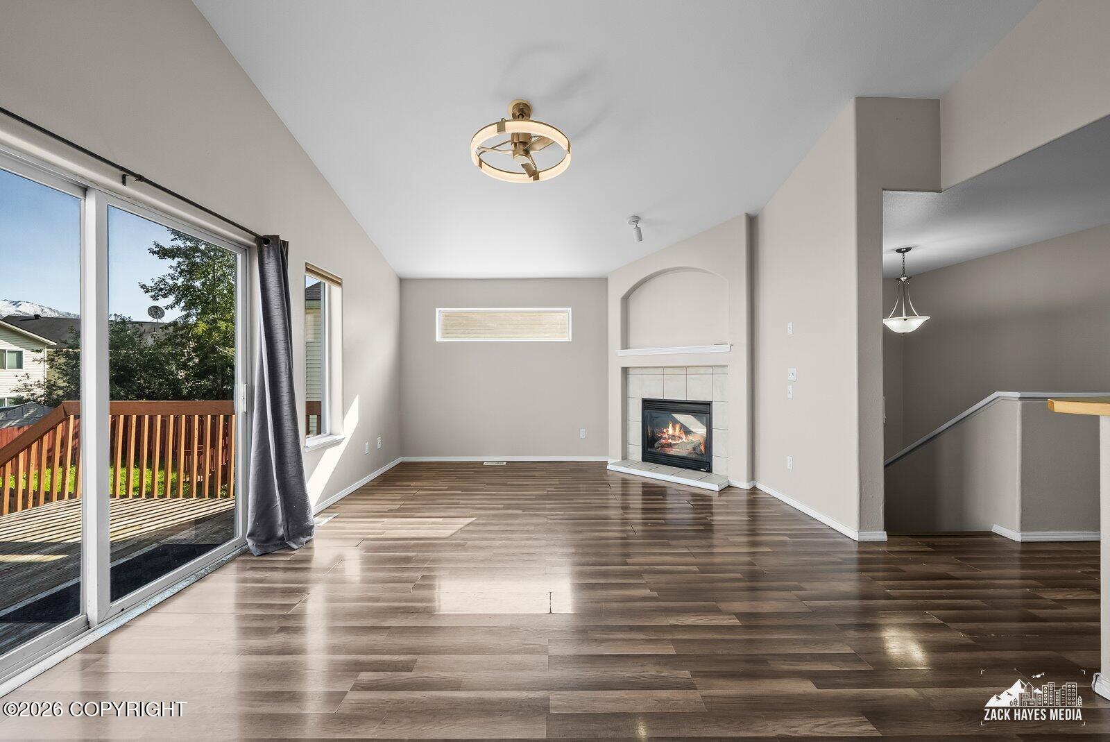 233 Whisper Knoll Circle #b Property Photo 8