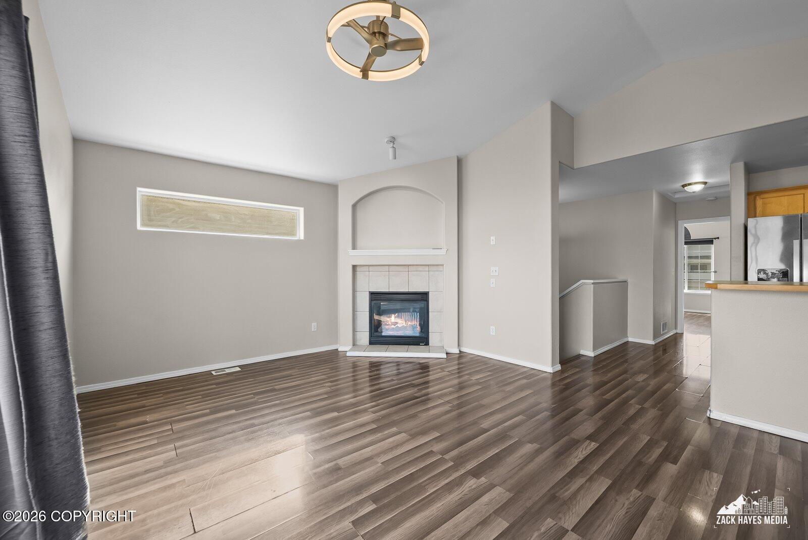 233 Whisper Knoll Circle #b Property Photo 9