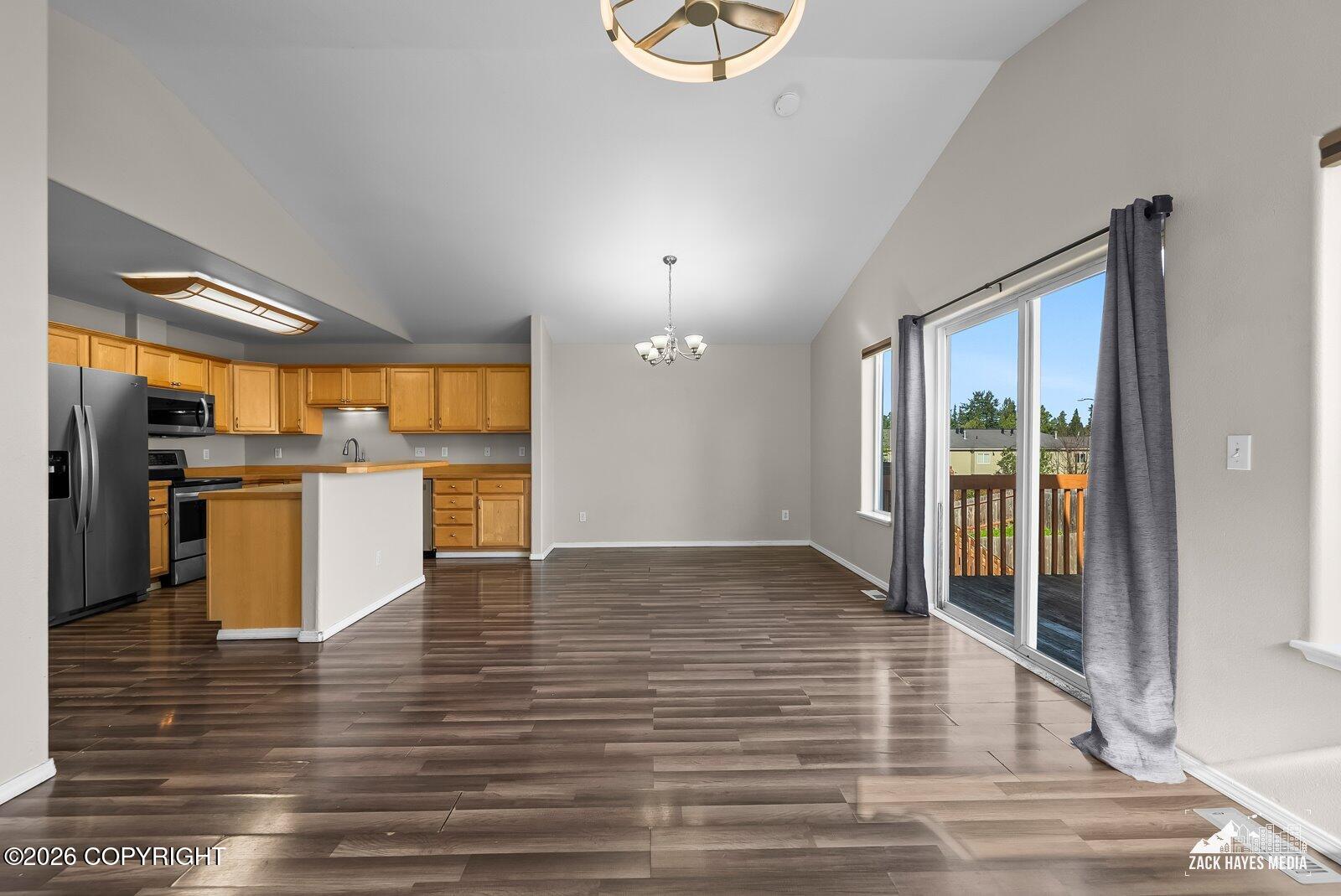 233 Whisper Knoll Circle #b Property Photo 12