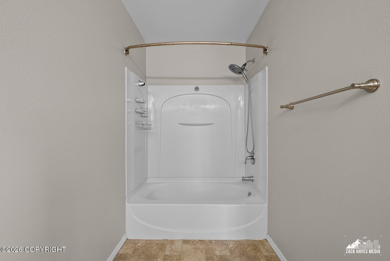 233 Whisper Knoll Circle #b Property Photo 36