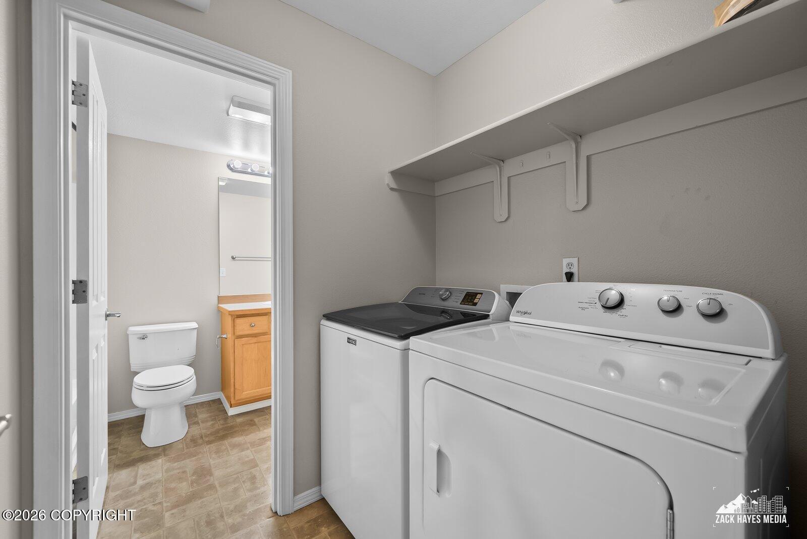 233 Whisper Knoll Circle #b Property Photo 40
