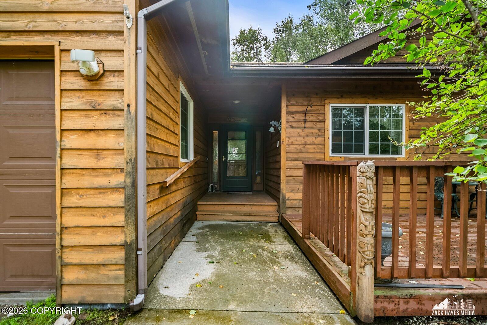 6730 W Cambridge Drive Property Photo 5