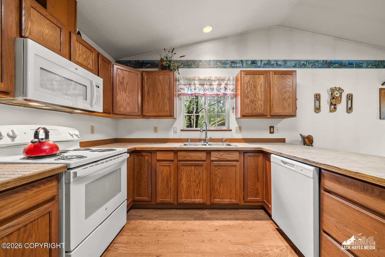 6730 W Cambridge Drive Property Photo 19