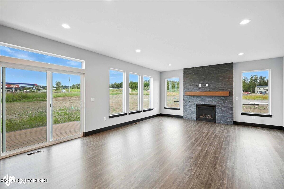 2527 S Rainbow View Circle Property Photo 4
