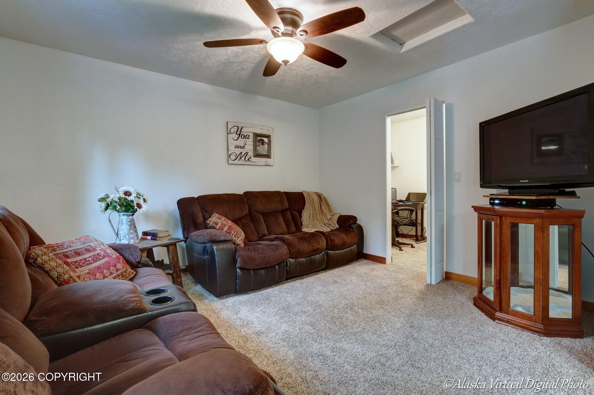20507 Steffes Street Property Photo 5