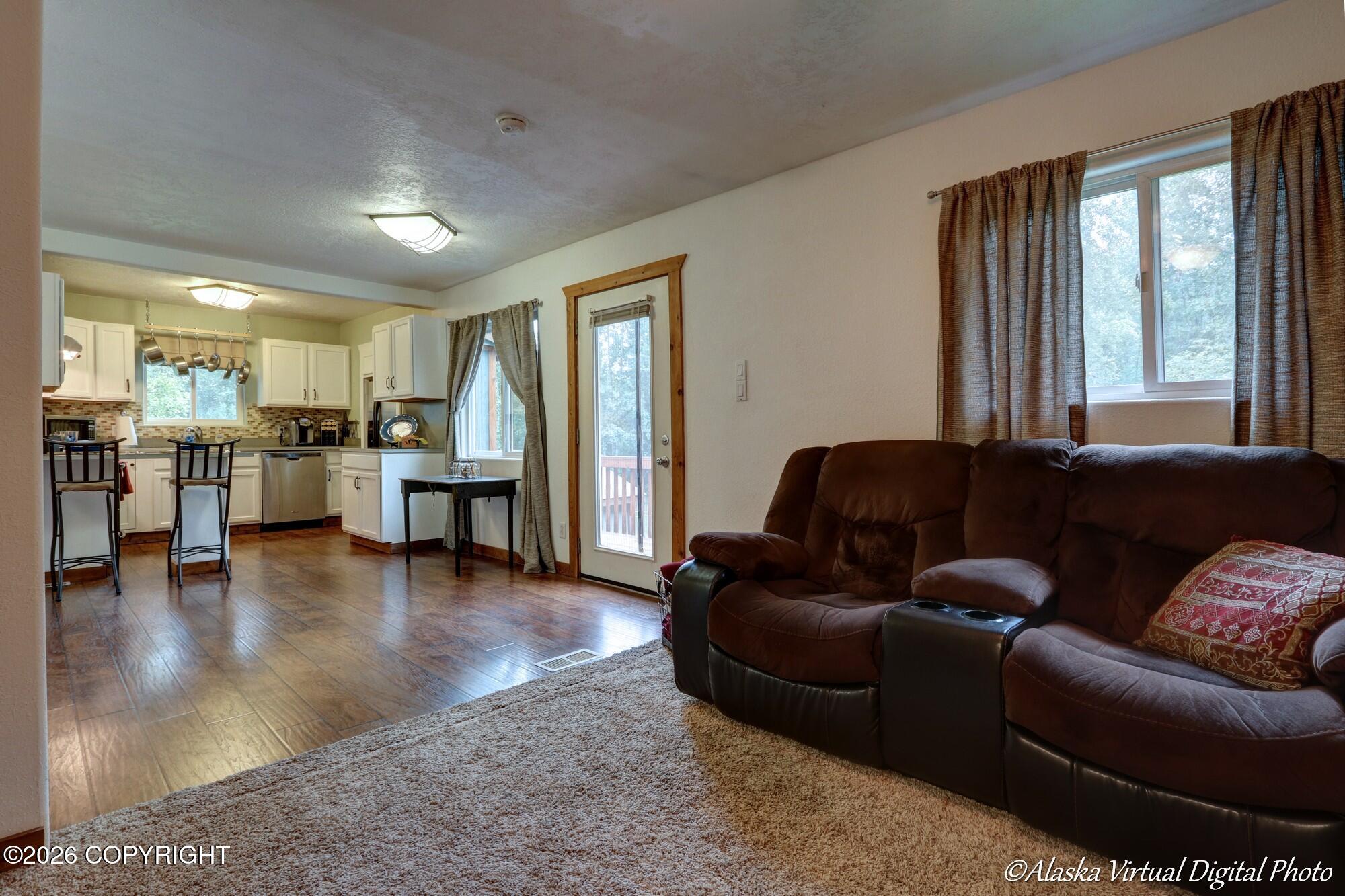 20507 Steffes Street Property Photo 8