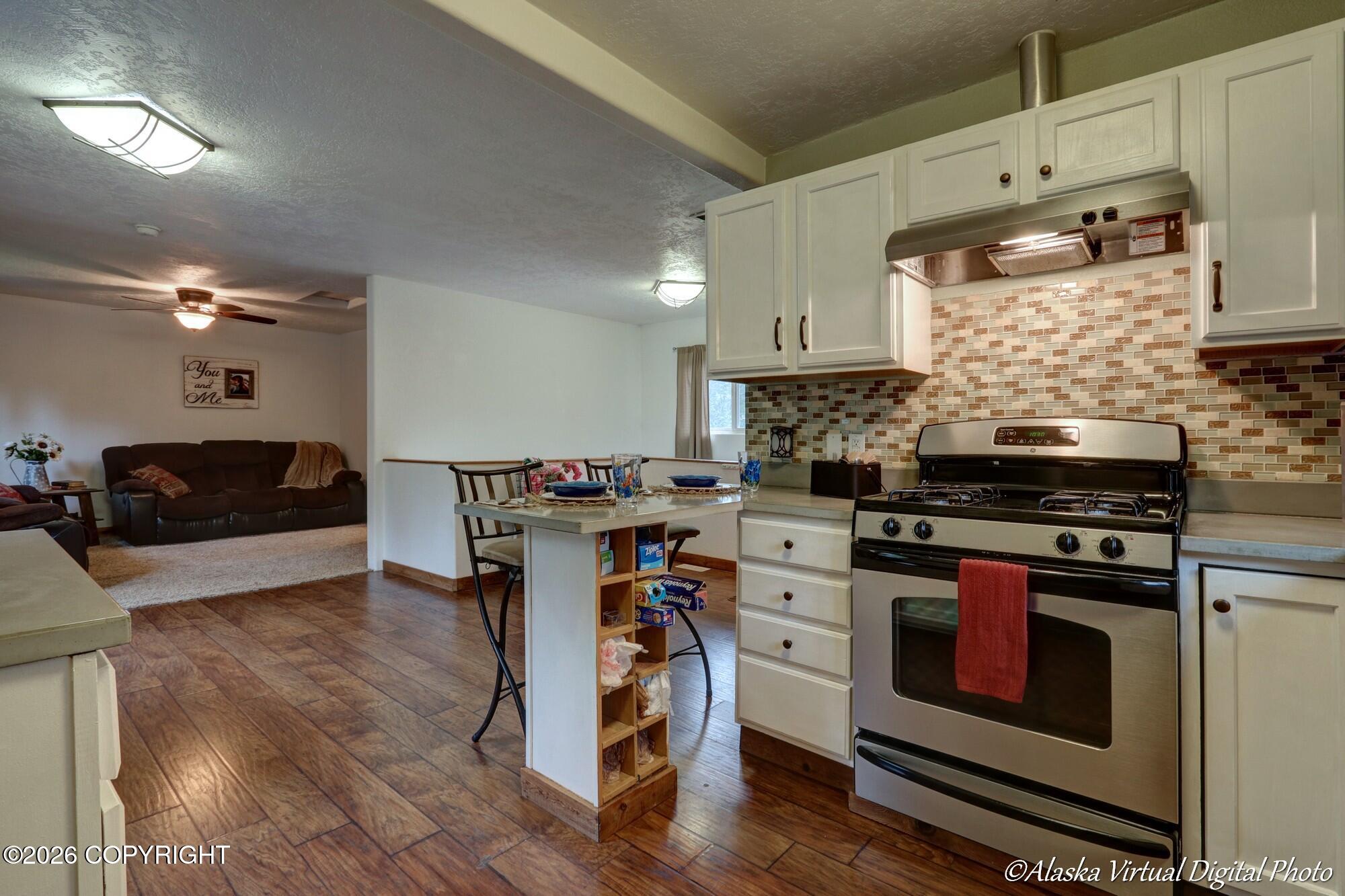 20507 Steffes Street Property Photo 12