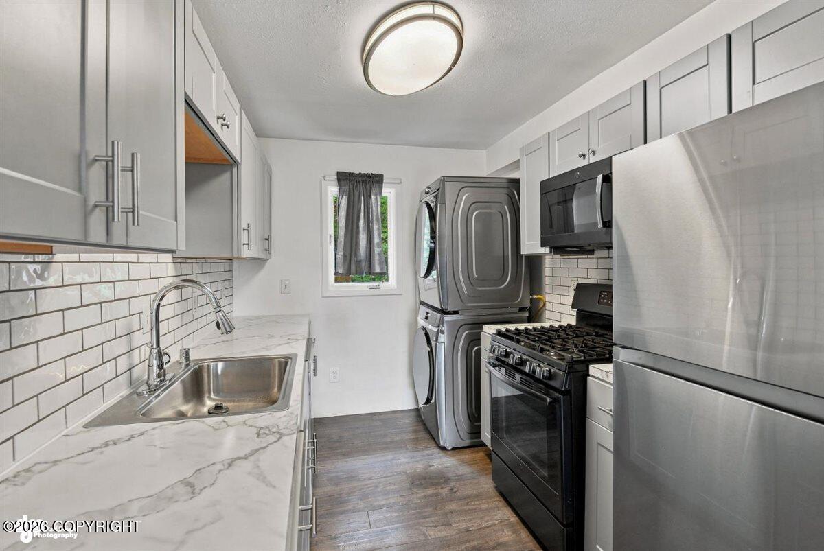 1634 Juneau Drive #b Property Photo 10