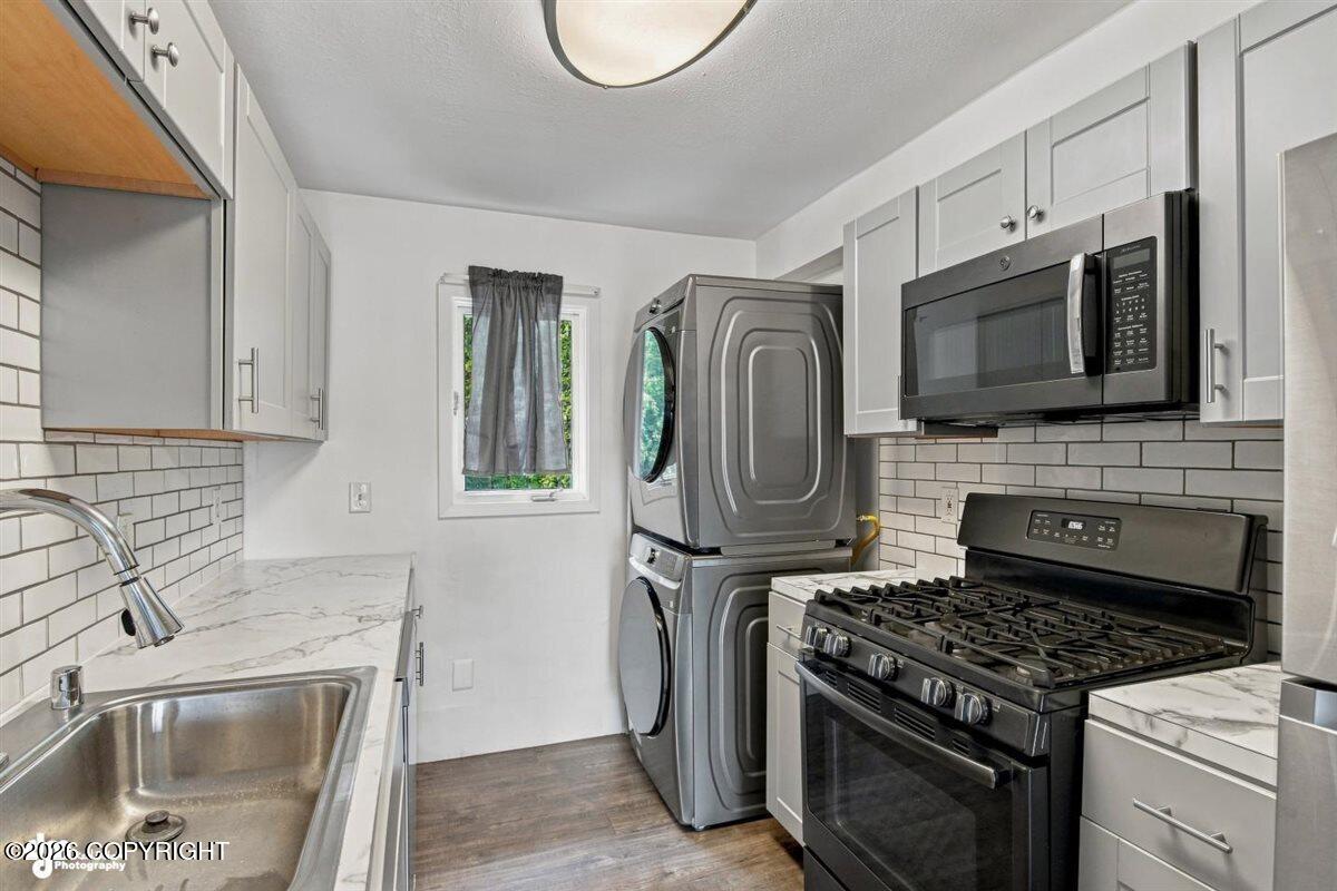 1634 Juneau Drive #b Property Photo 11