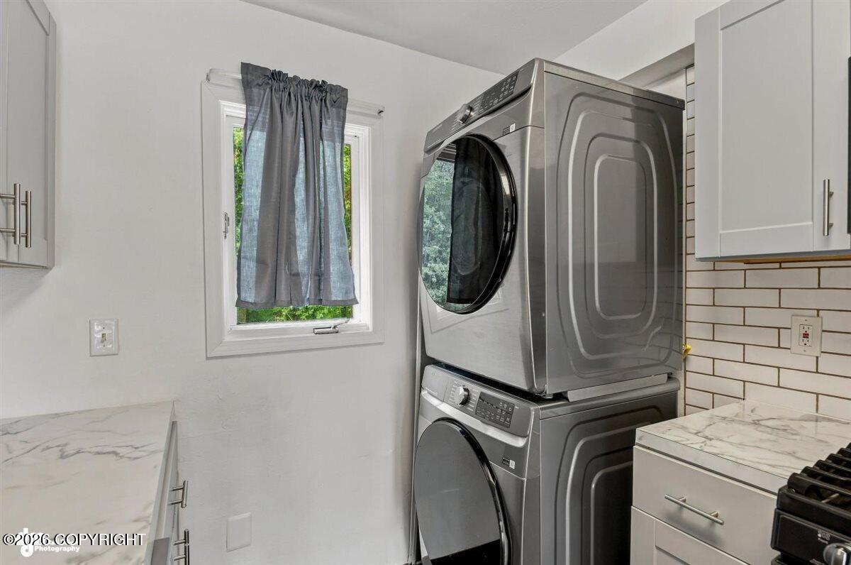 1634 Juneau Drive #b Property Photo 12