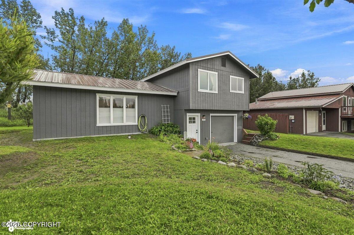 733 N Gulkana Court Property Photo 2