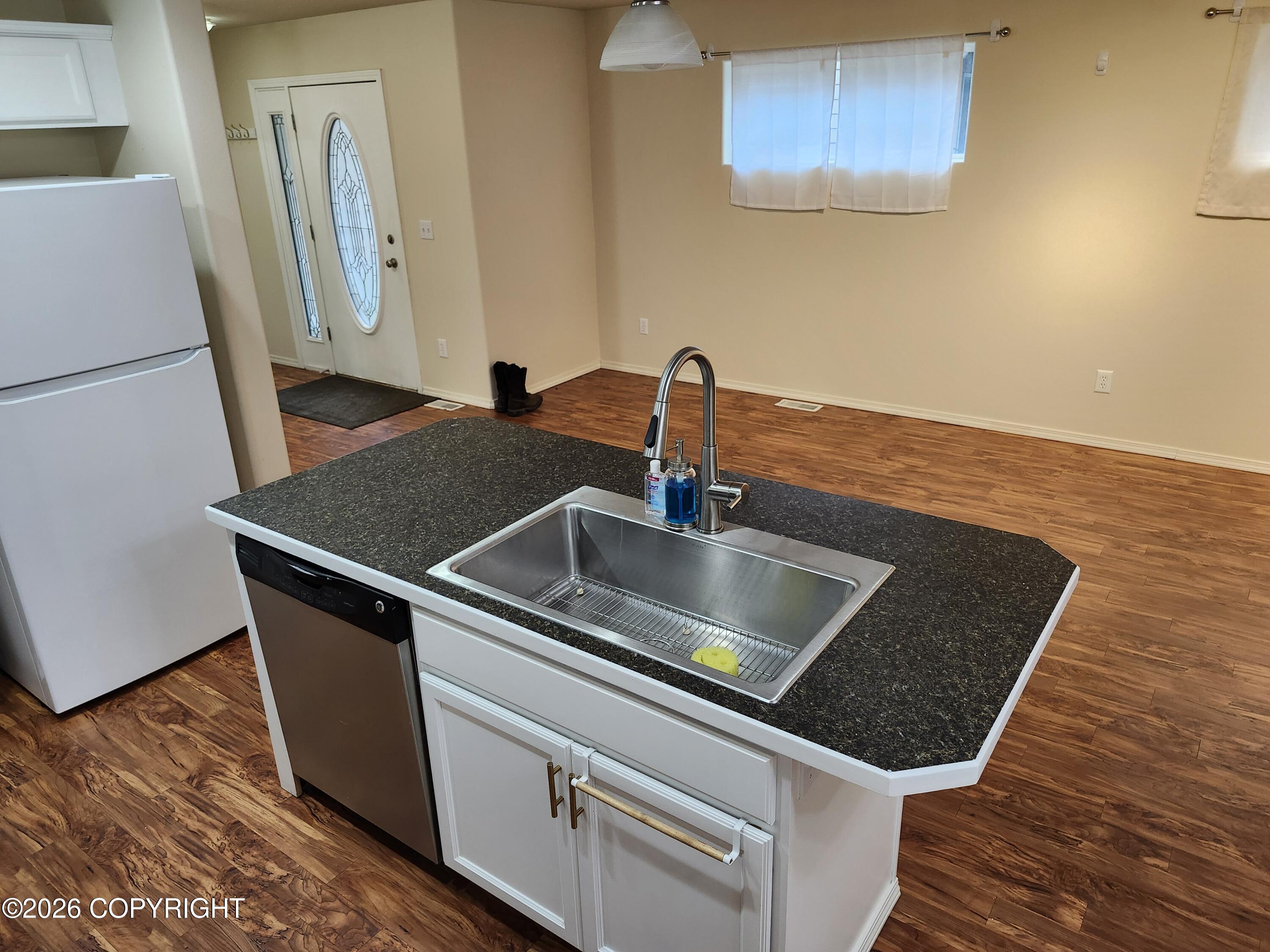 2431 Hillbrook Circle Property Photo 4