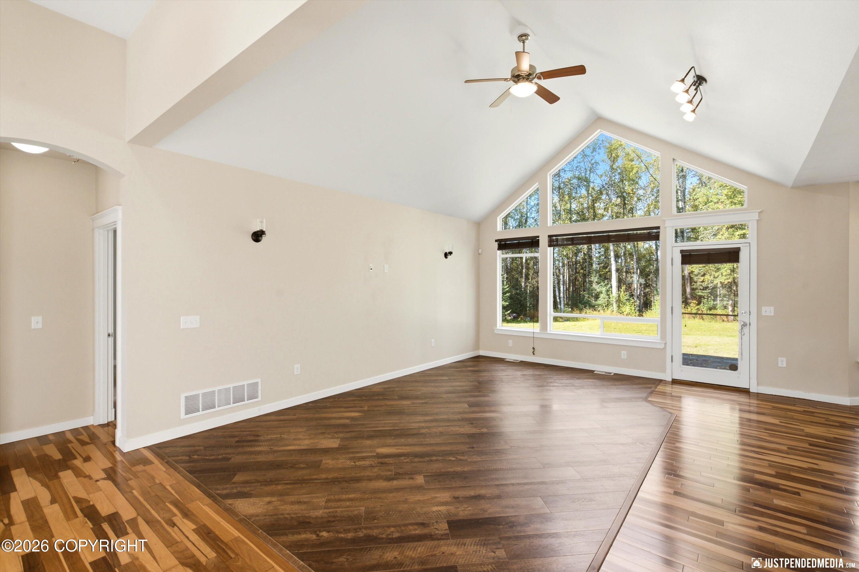8047 W Sun Ridge Circle Property Photo 9