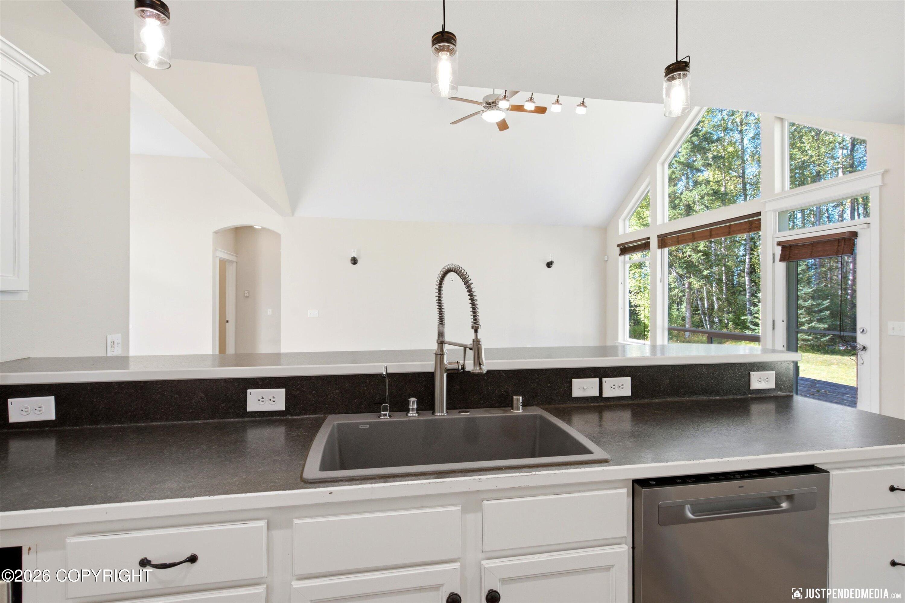8047 W Sun Ridge Circle Property Photo 16