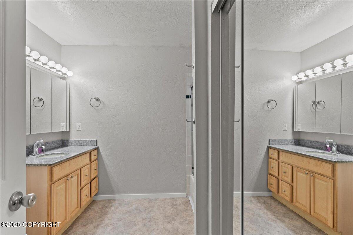22808 Mcmanus Drive Property Photo 24