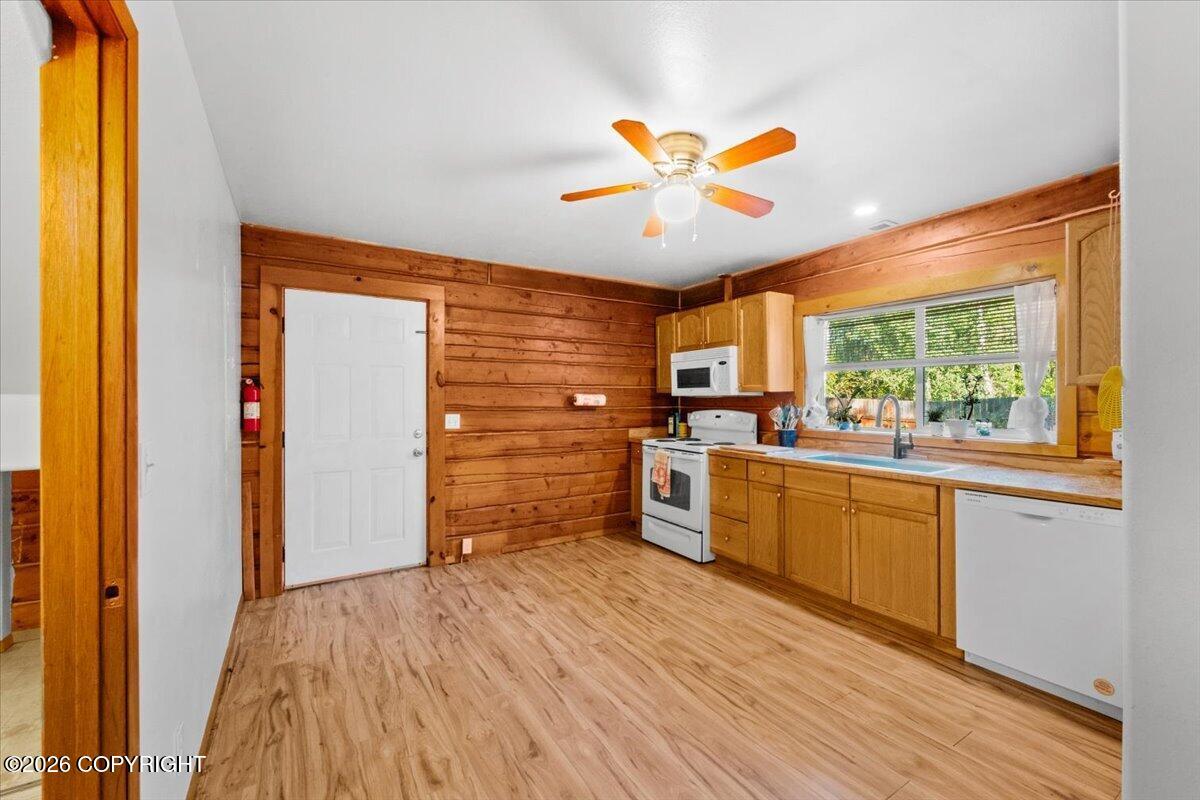 24657 W Causey Lane Property Photo 11