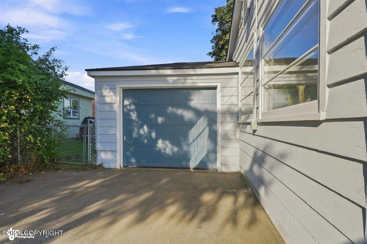 1336 Medfra Street Property Photo 16