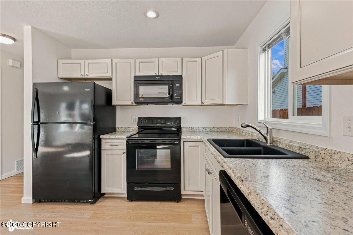 8200 Northwind Avenue Property Photo 12