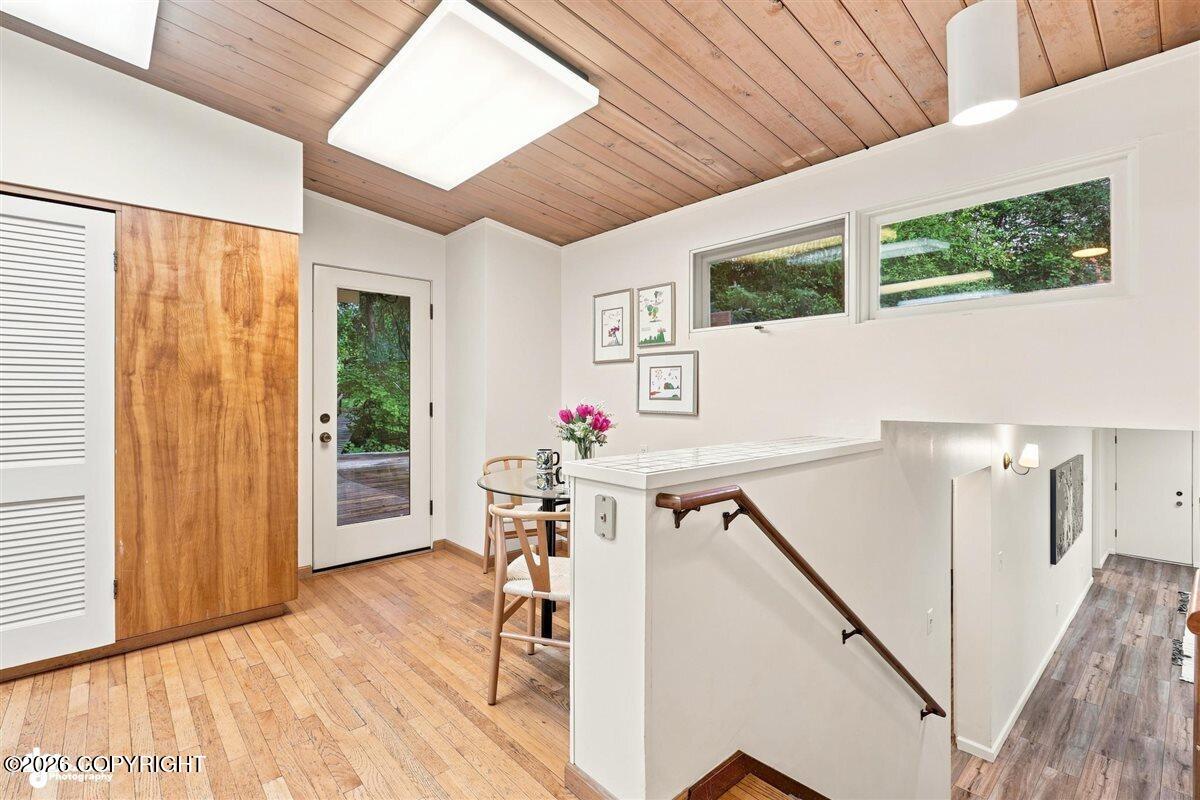1801 W 13th Avenue Property Photo 16