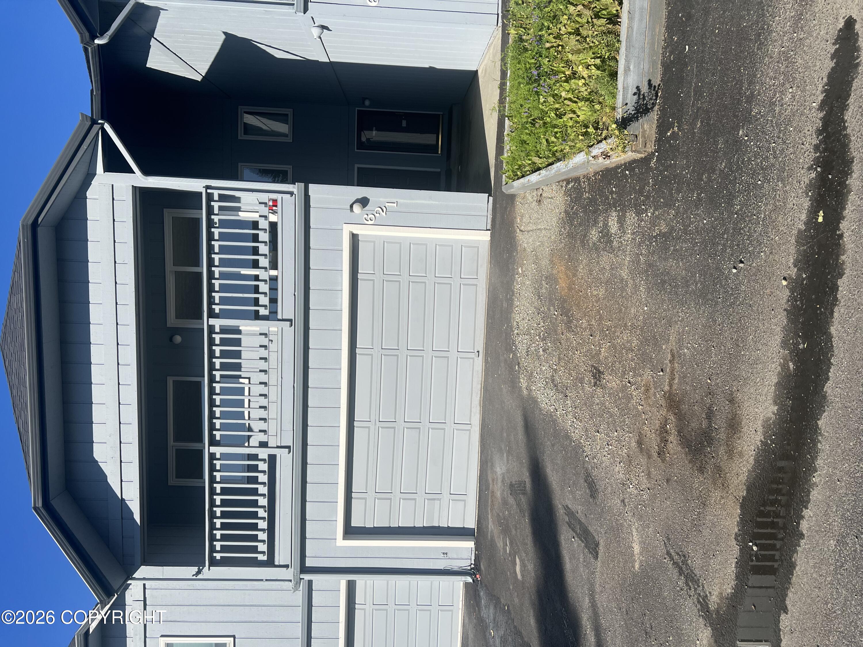 621 King Authur Circle Property Photo 1