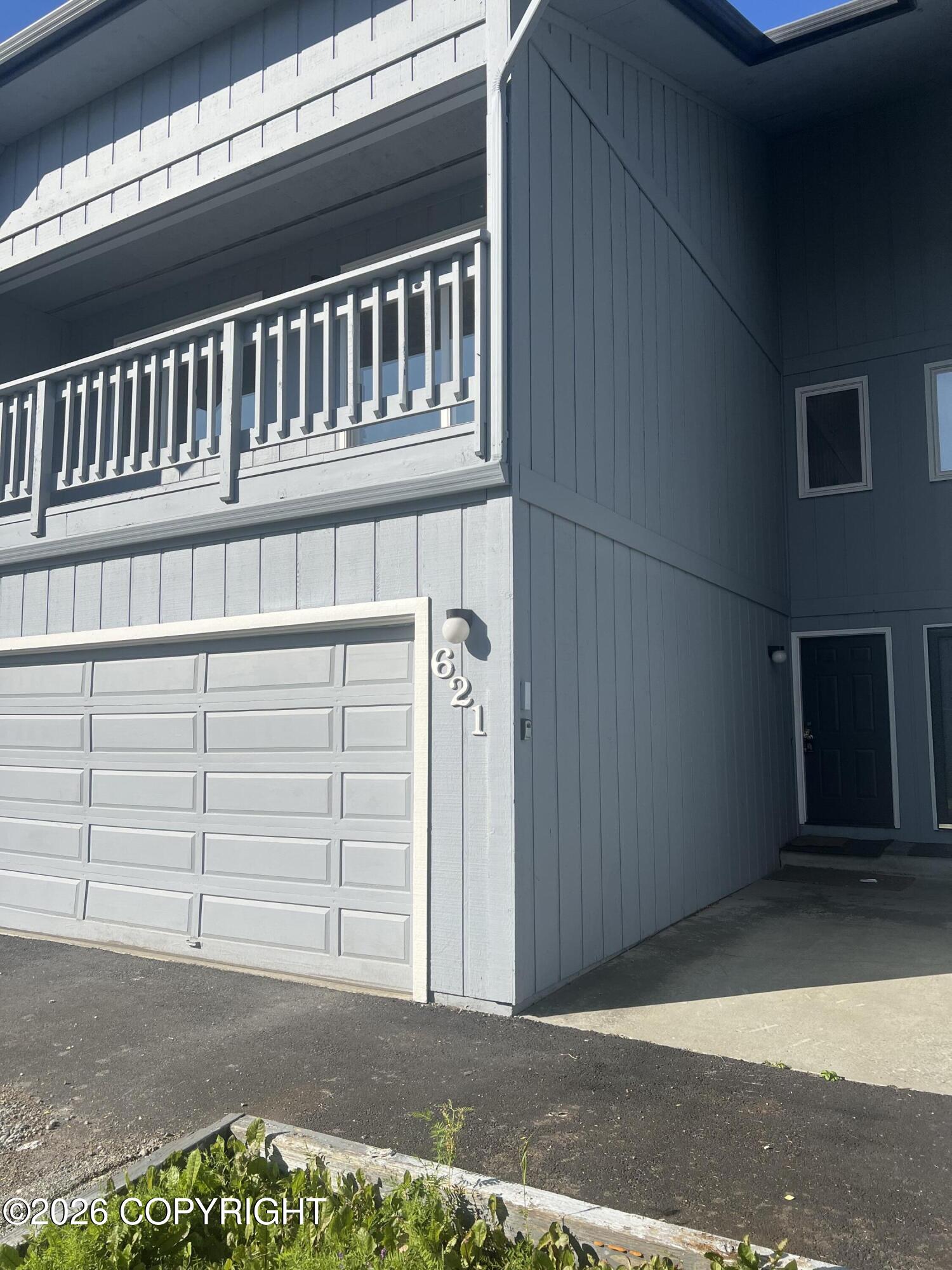 621 King Authur Circle Property Photo 2