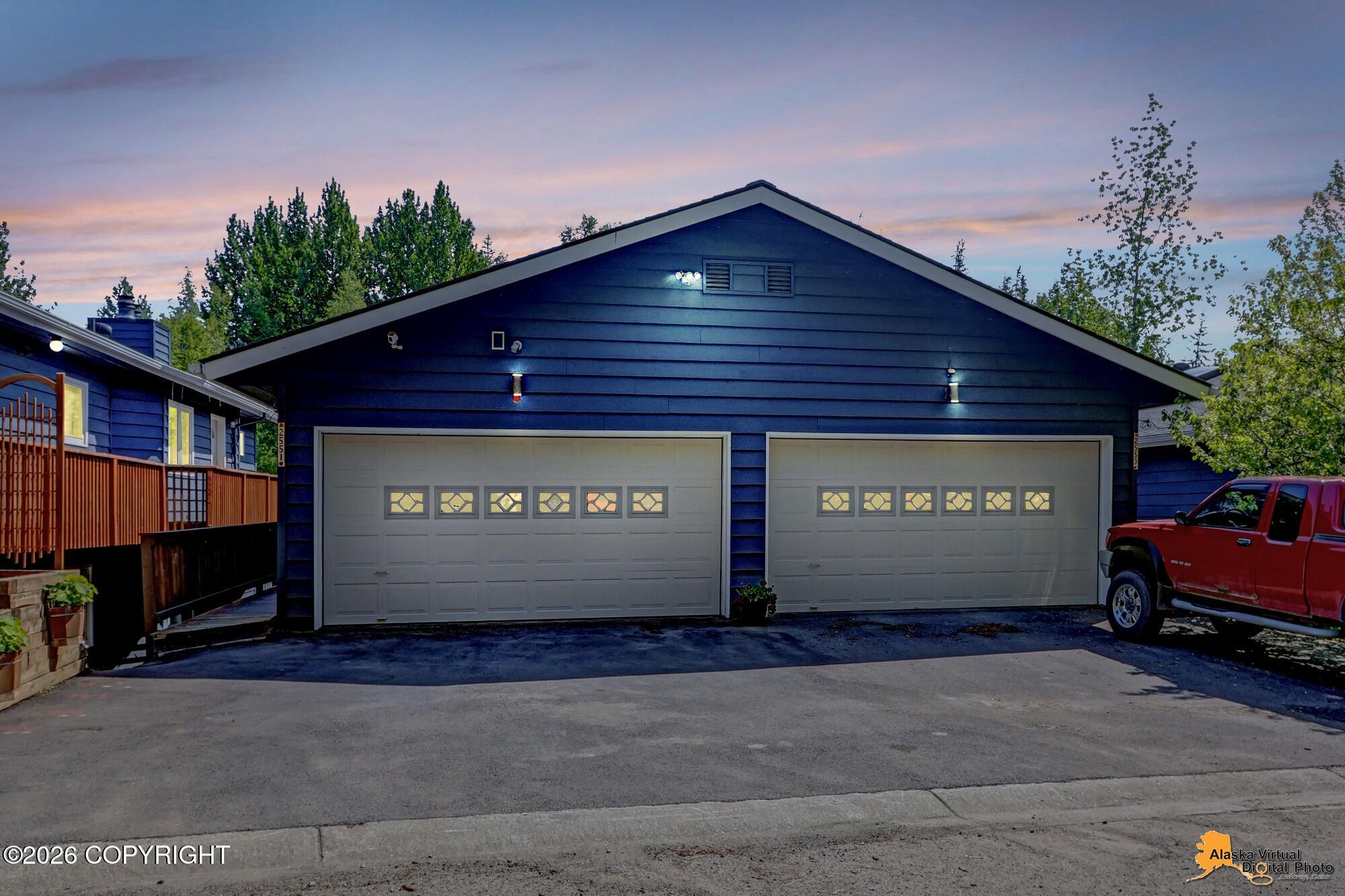 2551 Lahonda Drive Property Photo 3