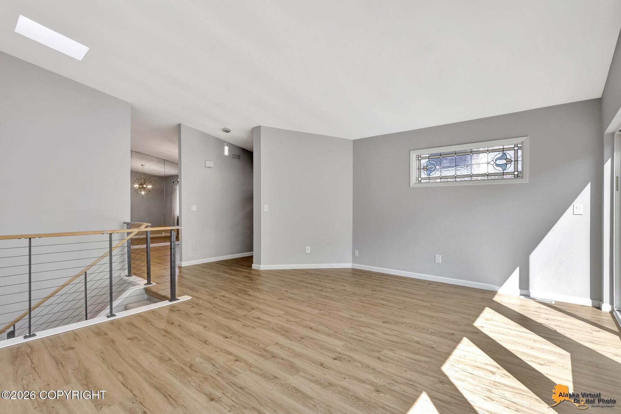 2551 Lahonda Drive Property Photo 6