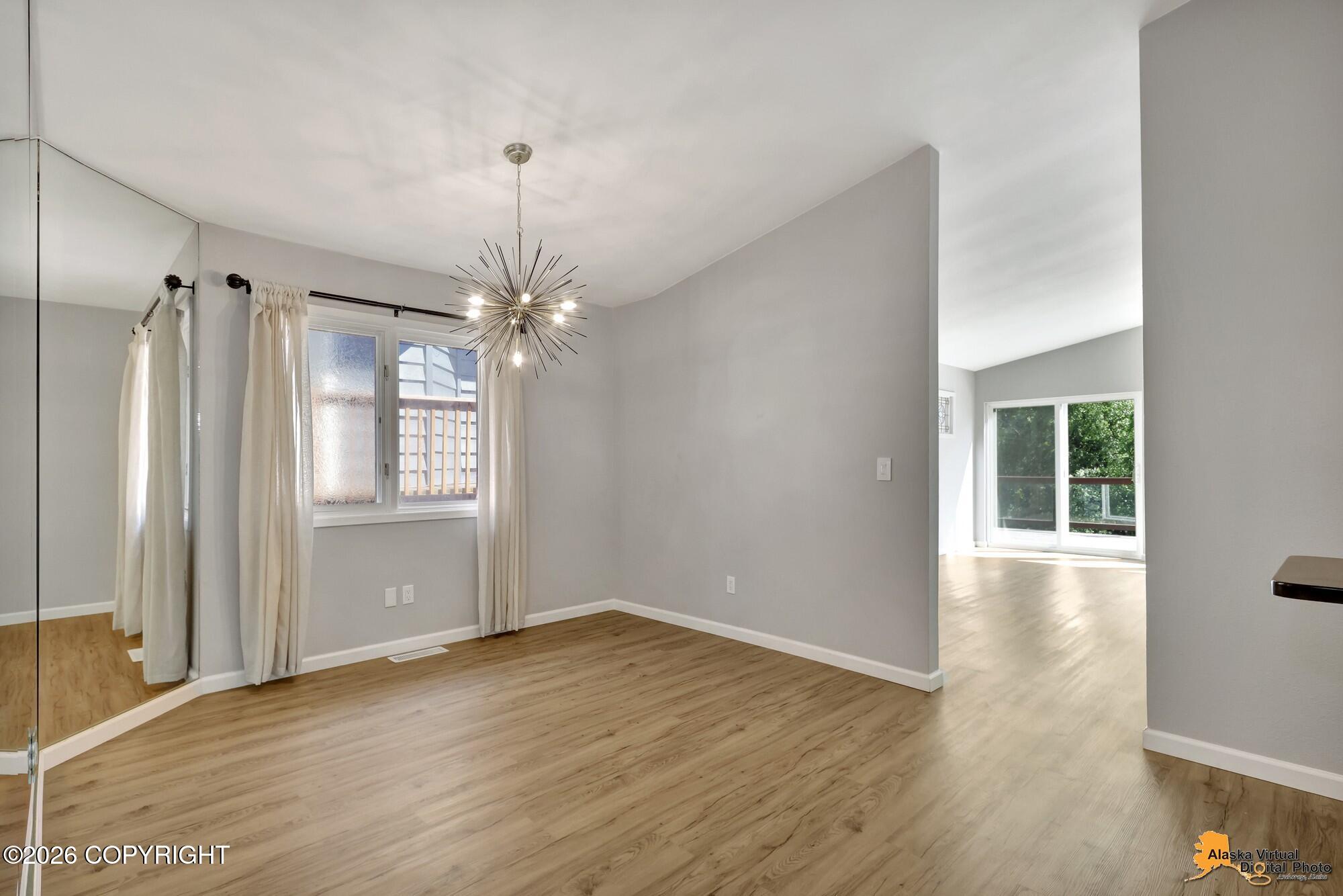 2551 Lahonda Drive Property Photo 11