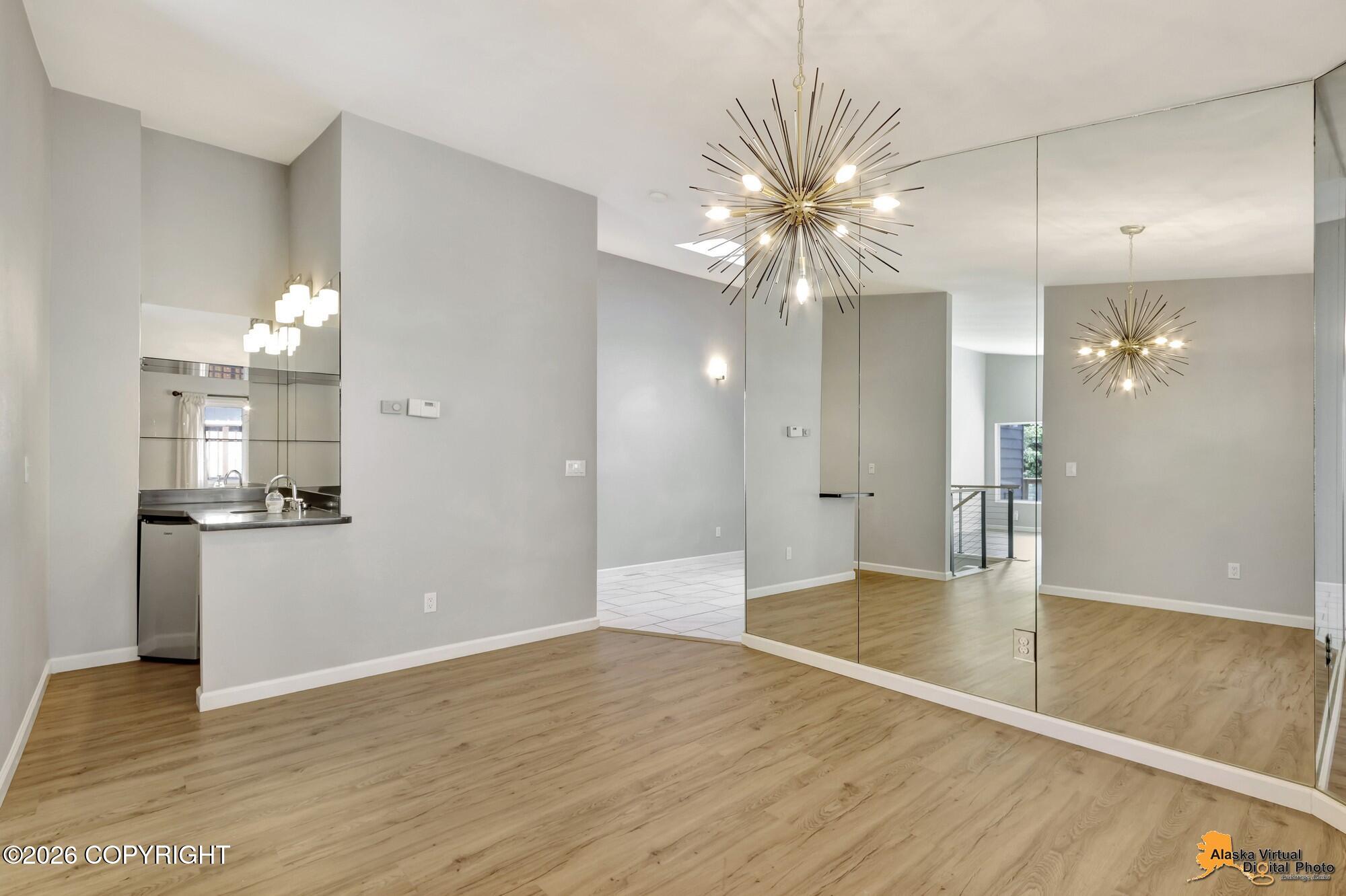 2551 Lahonda Drive Property Photo 12