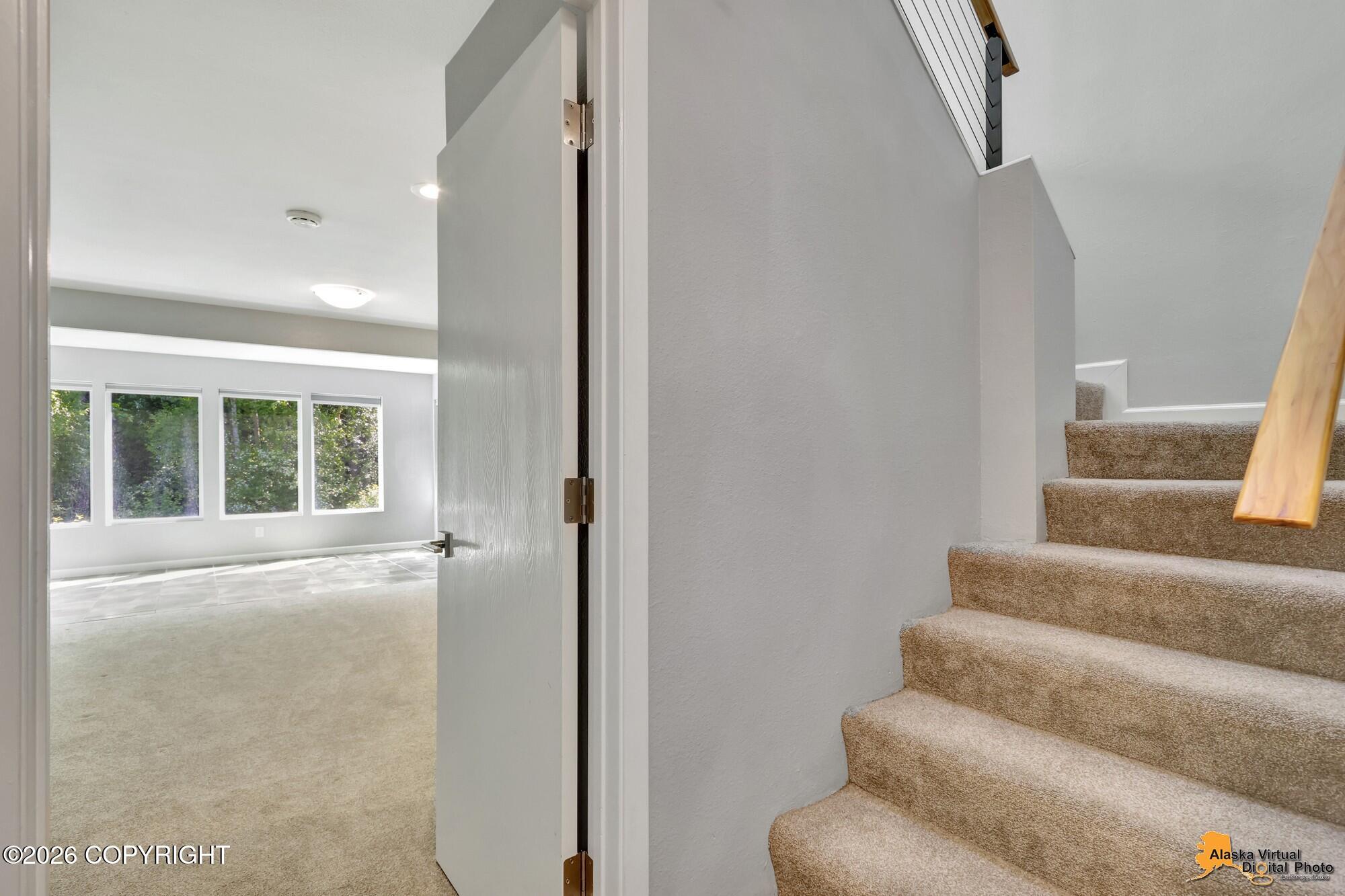 2551 Lahonda Drive Property Photo 23