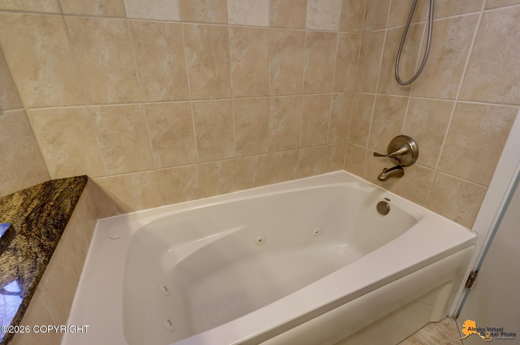 2551 Lahonda Drive Property Photo 31