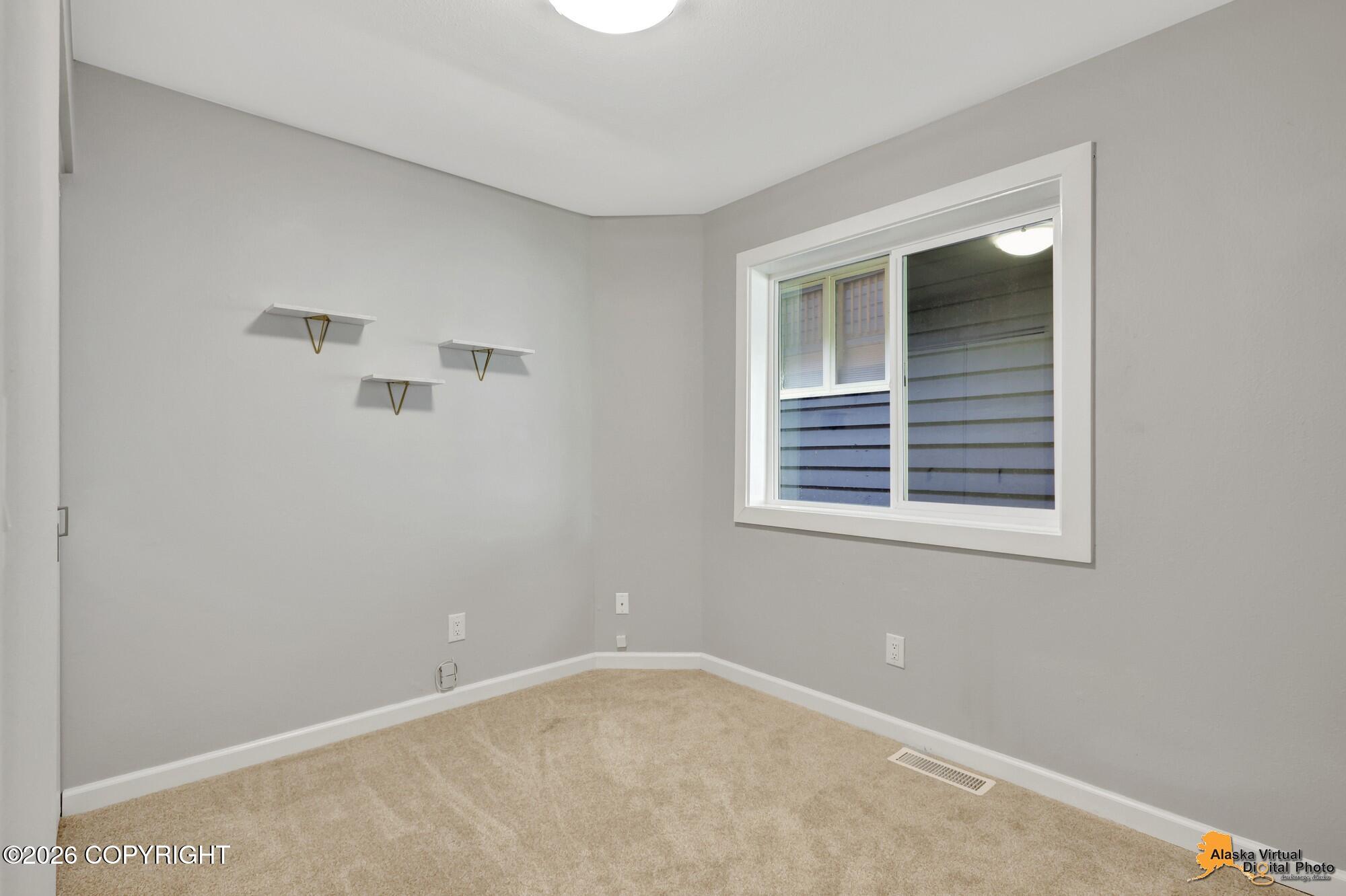 2551 Lahonda Drive Property Photo 32