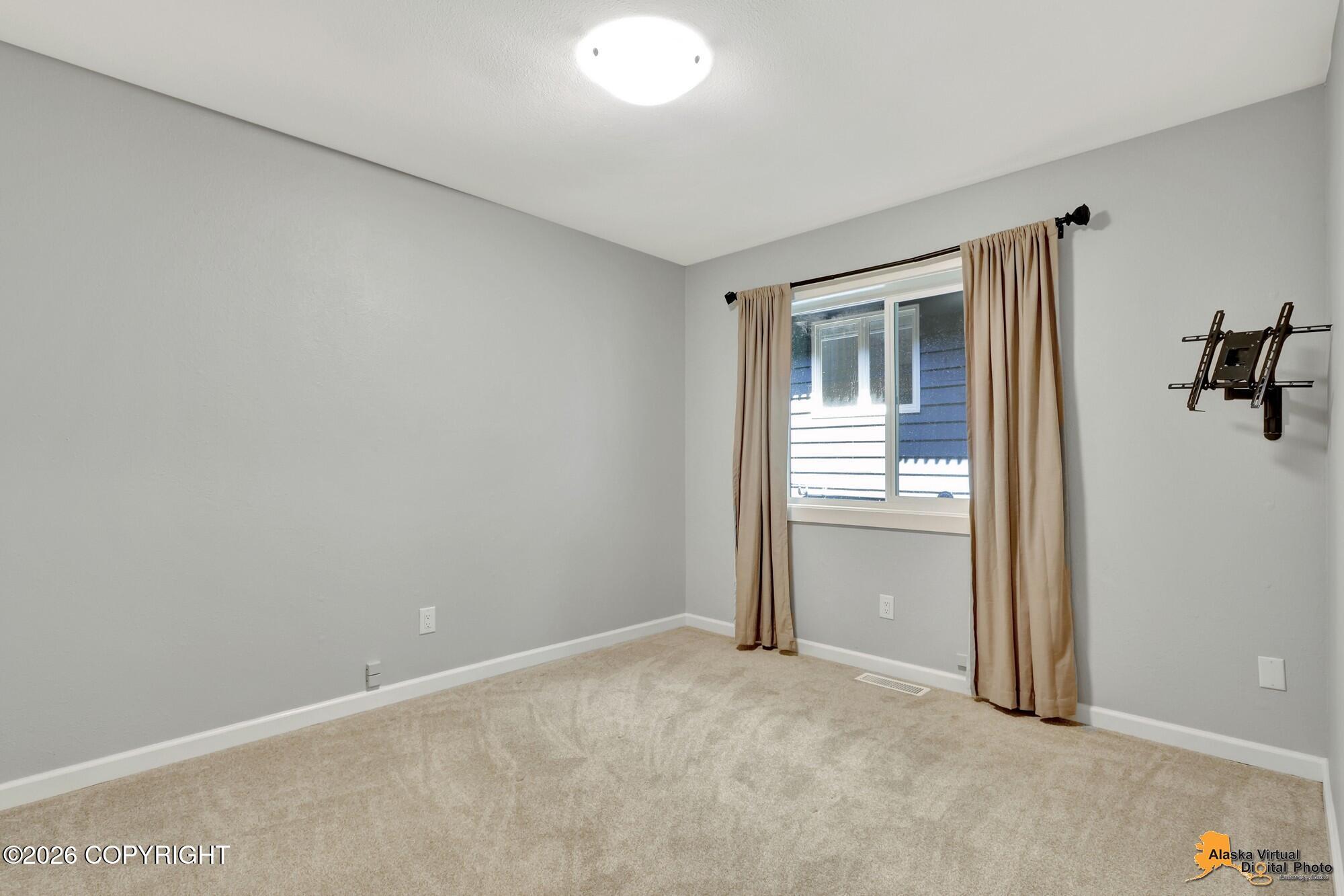 2551 Lahonda Drive Property Photo 34
