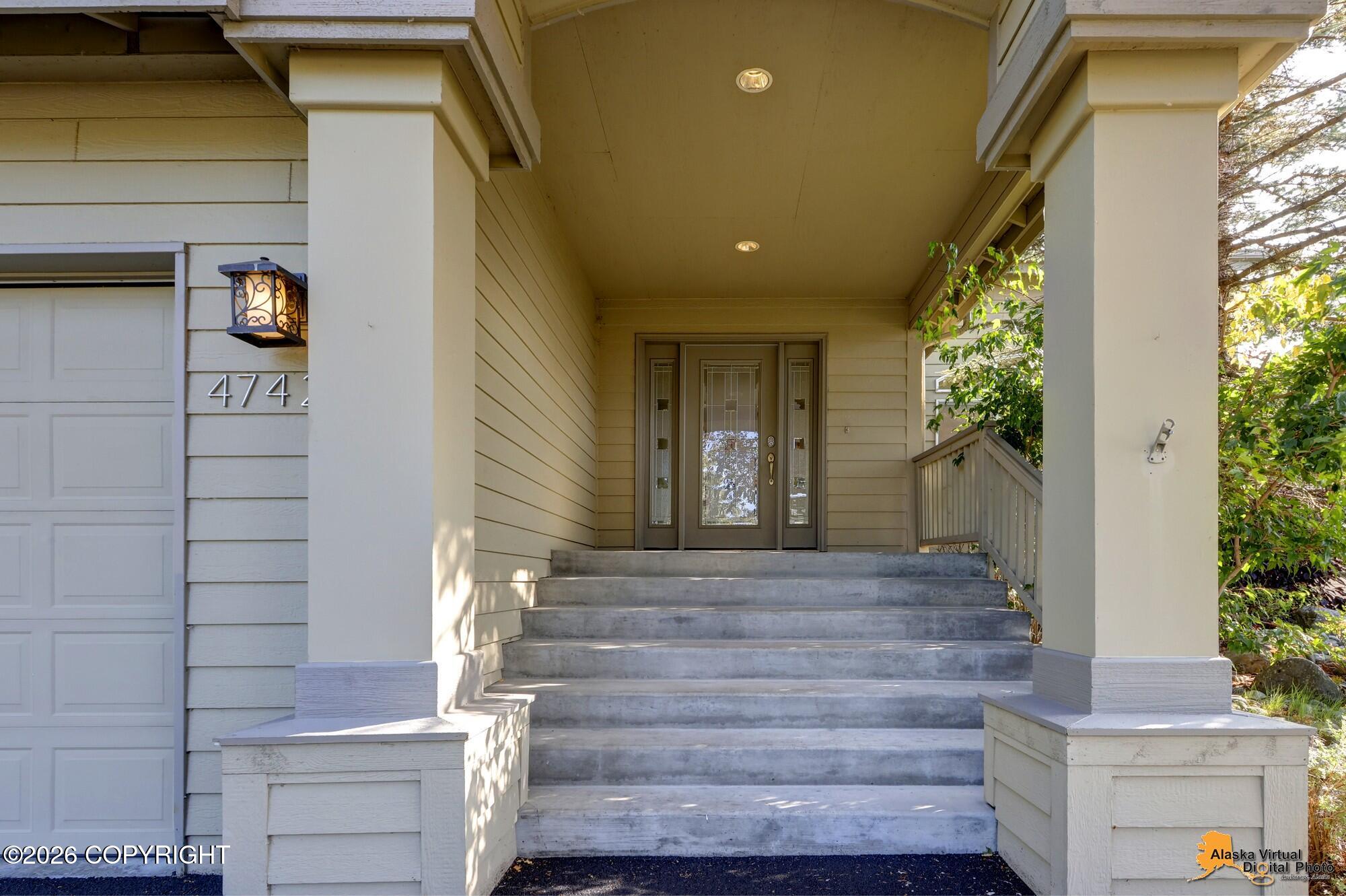4742 Potter Crest Circle Property Photo 2