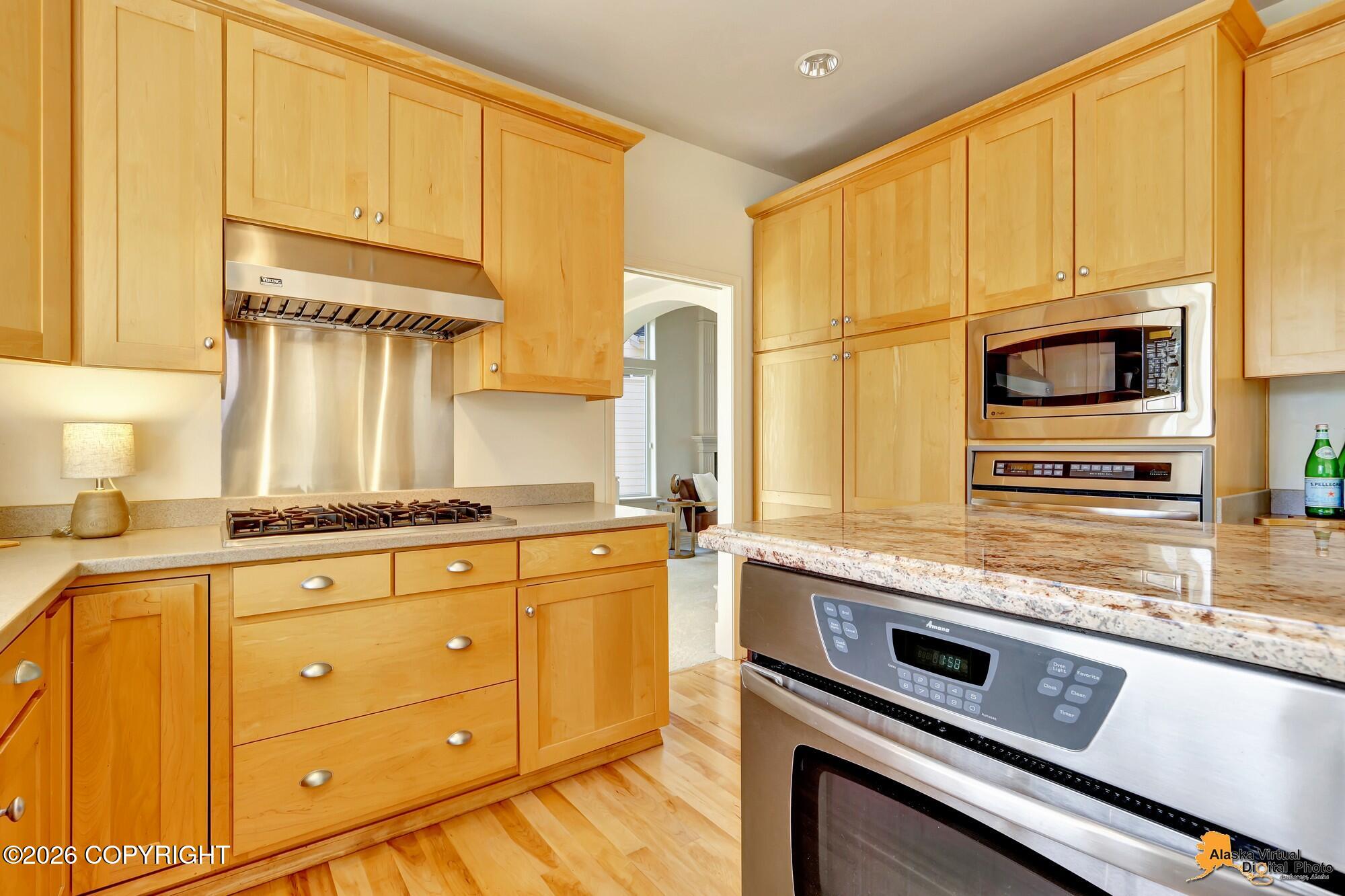 4742 Potter Crest Circle Property Photo 8