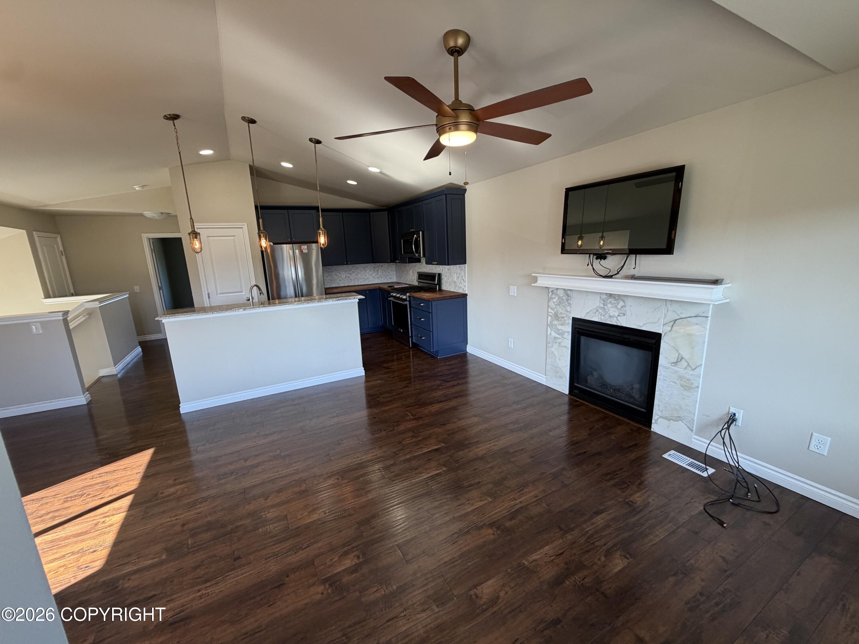 1006 Northpointe Bluff Drive Property Photo 13