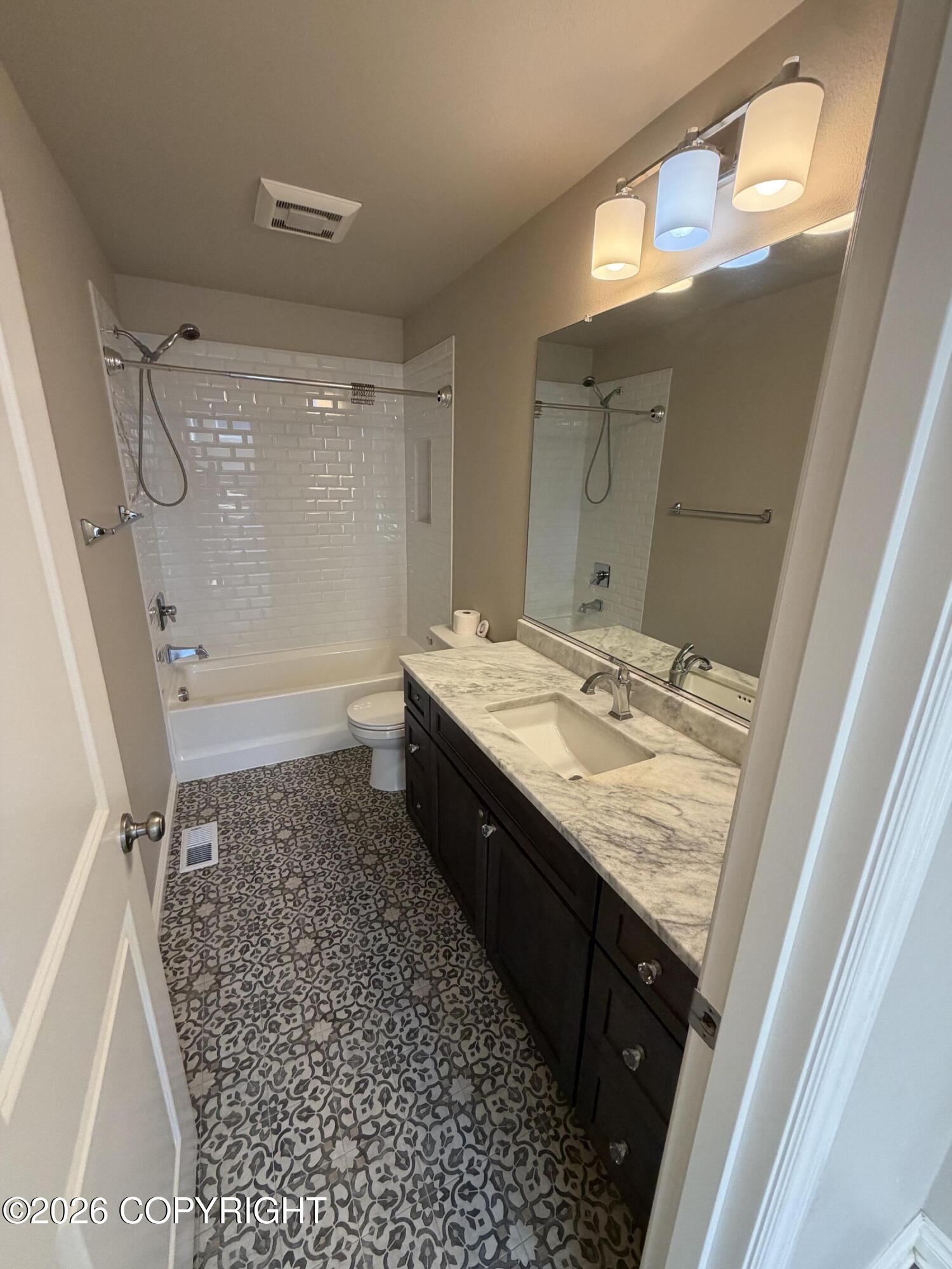 1006 Northpointe Bluff Drive Property Photo 24