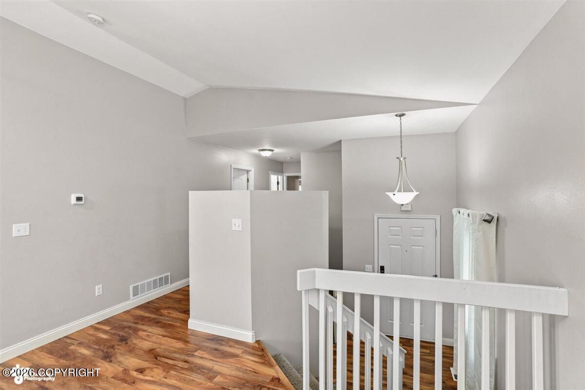 8929 Meadow Park Circle Property Photo 3