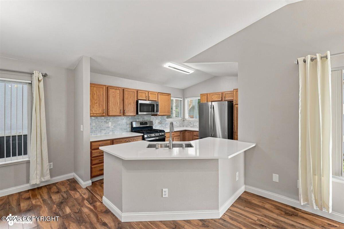 8929 Meadow Park Circle Property Photo 8