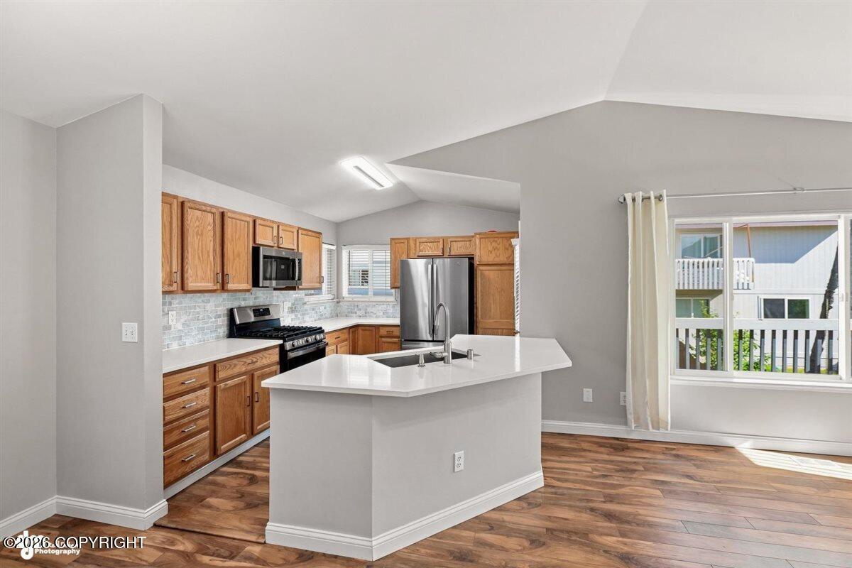 8929 Meadow Park Circle Property Photo 12