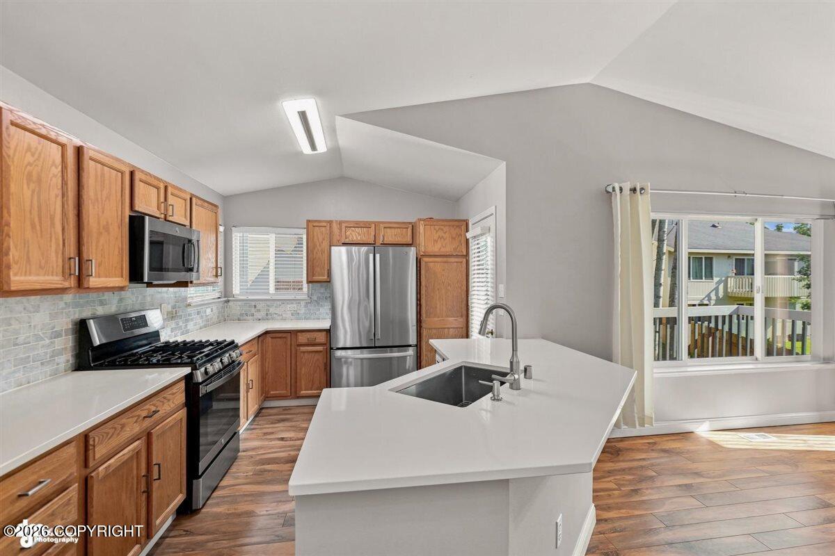 8929 Meadow Park Circle Property Photo 13
