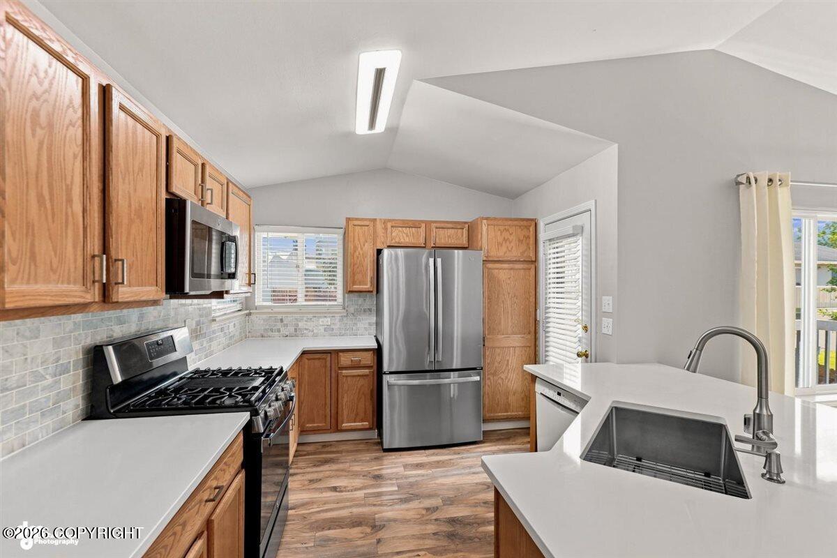 8929 Meadow Park Circle Property Photo 14