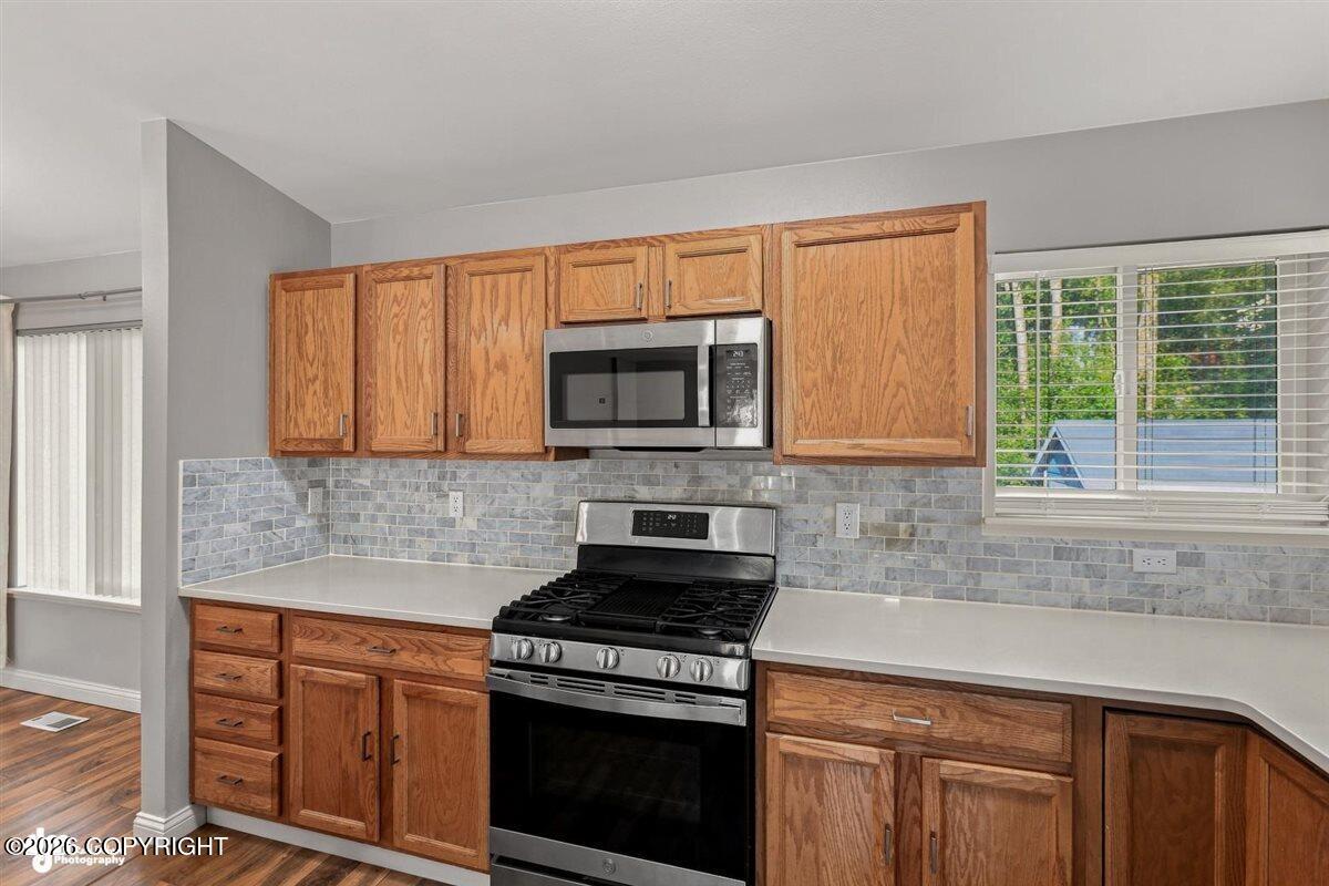8929 Meadow Park Circle Property Photo 17