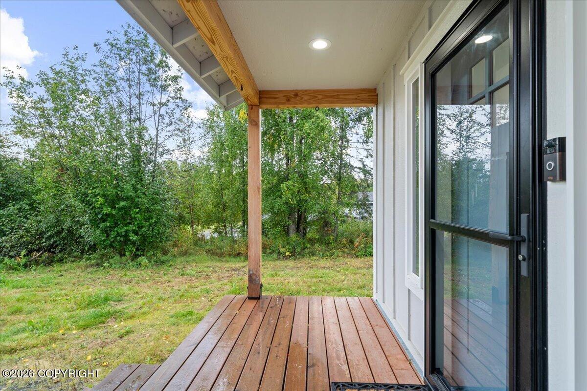 2136 N Meadow Lakes Drive Property Photo 6