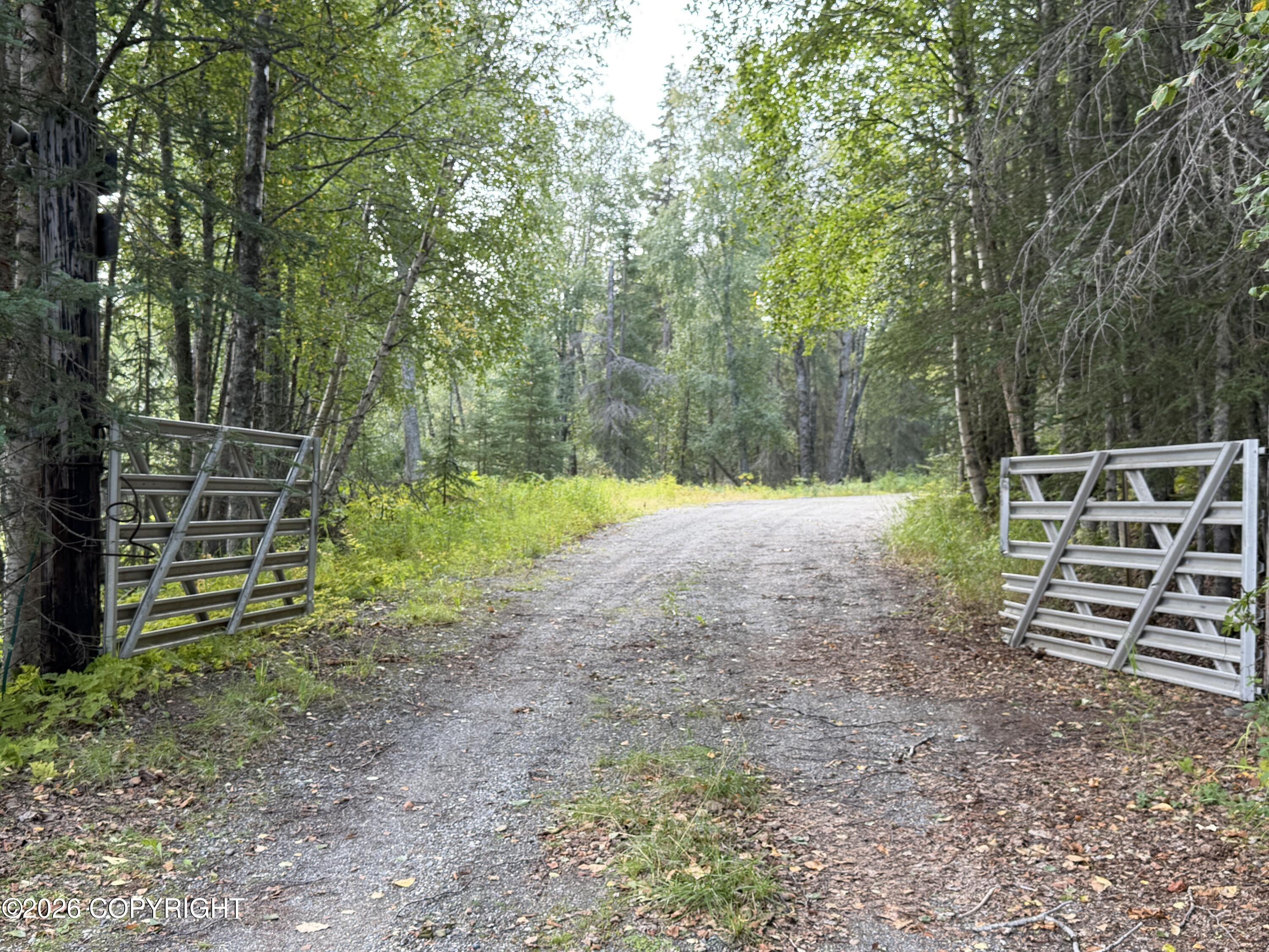 52077 Pipeline Road Property Photo 34