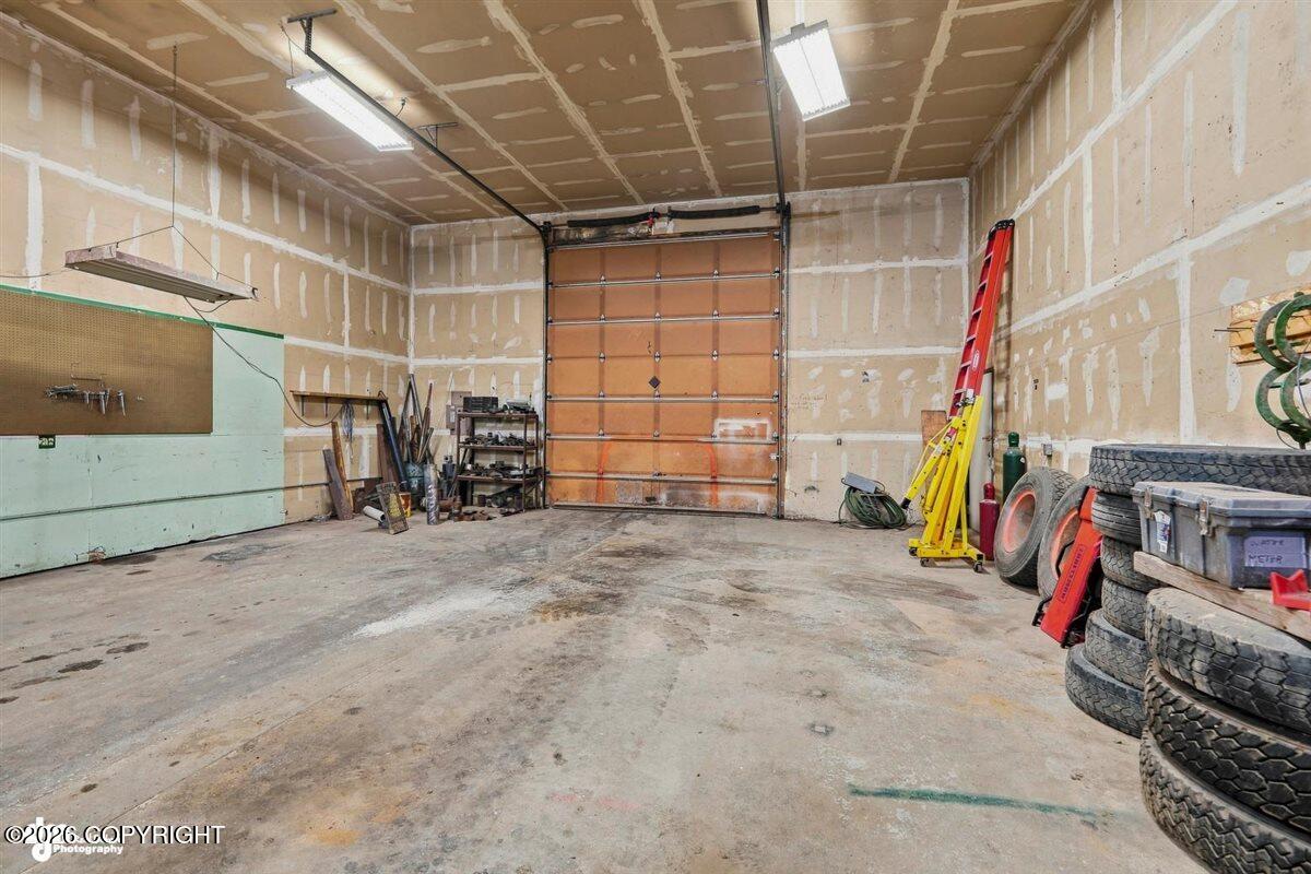 1700 W Vaunda Avenue Property Photo 4
