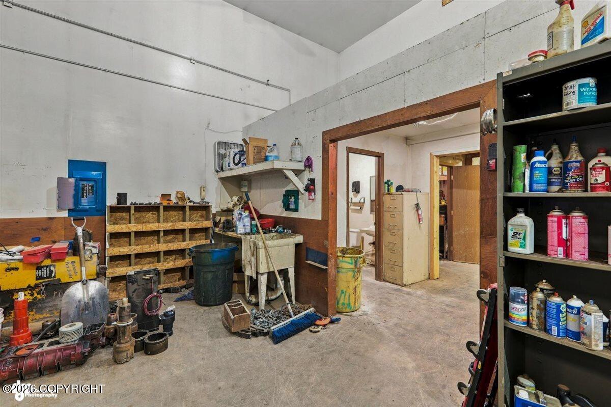 1700 W Vaunda Avenue Property Photo 11