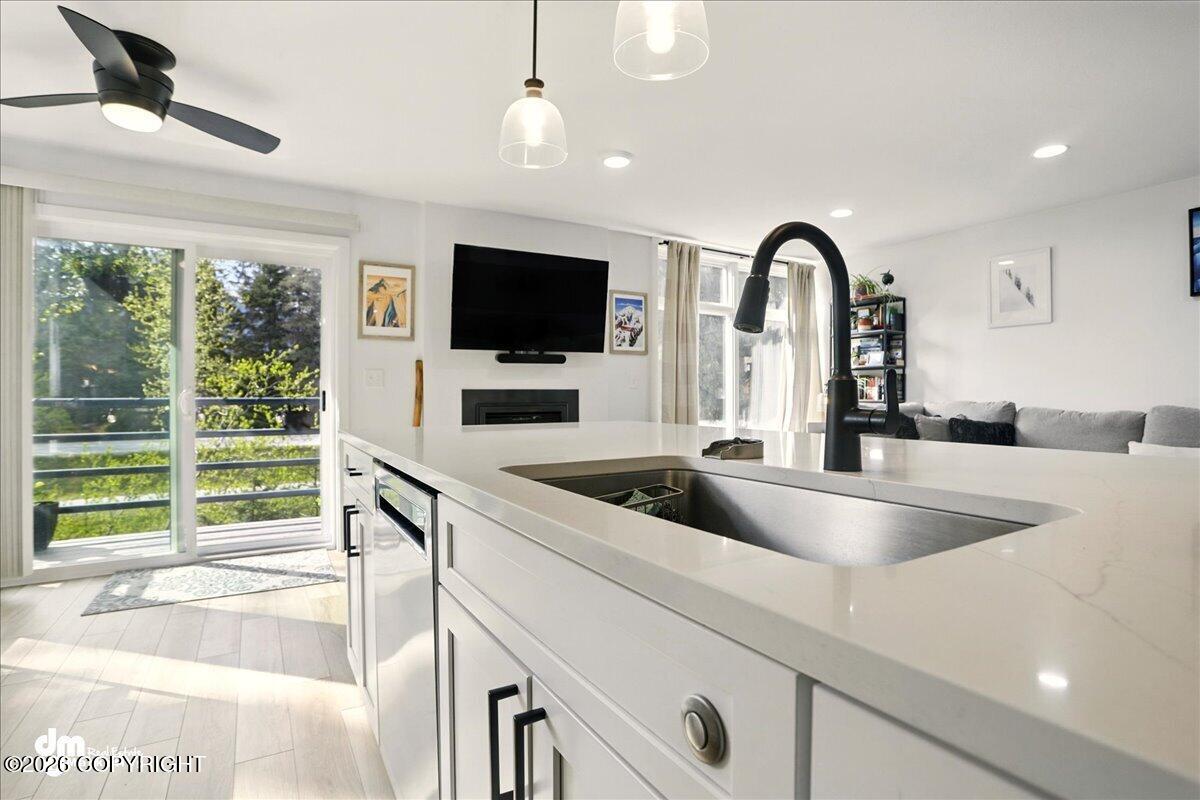 1817 Alyeska Highway #2a Property Photo 14