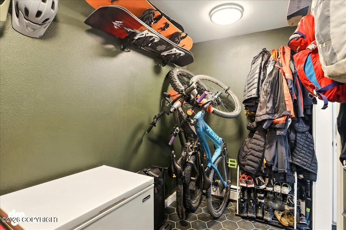 1817 Alyeska Highway #2a Property Photo 19